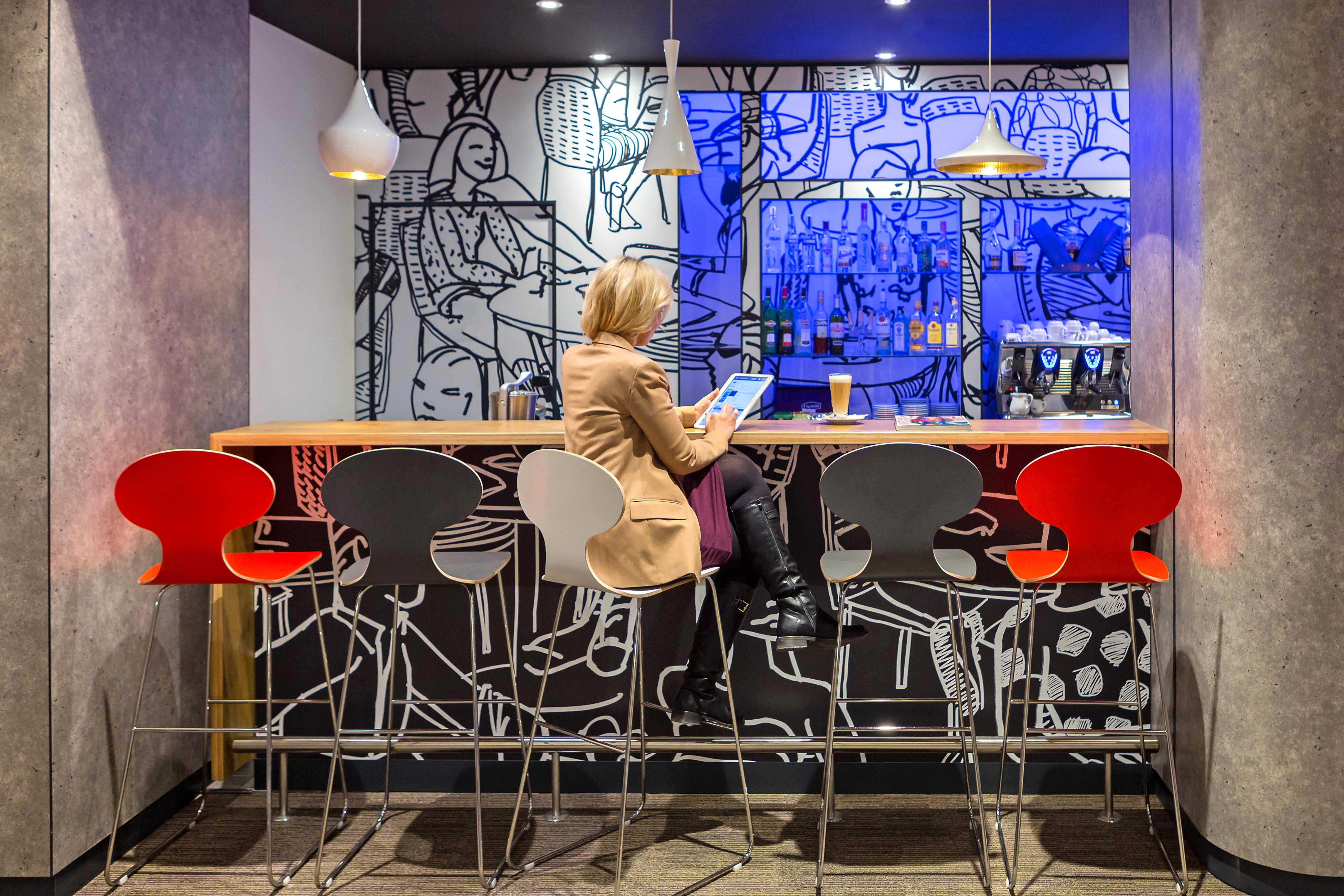 Ibis Wroclaw Centrum Exterior photo