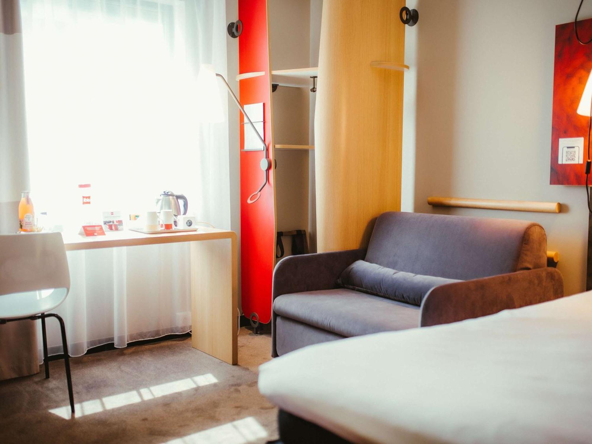 Ibis Wroclaw Centrum Exterior photo