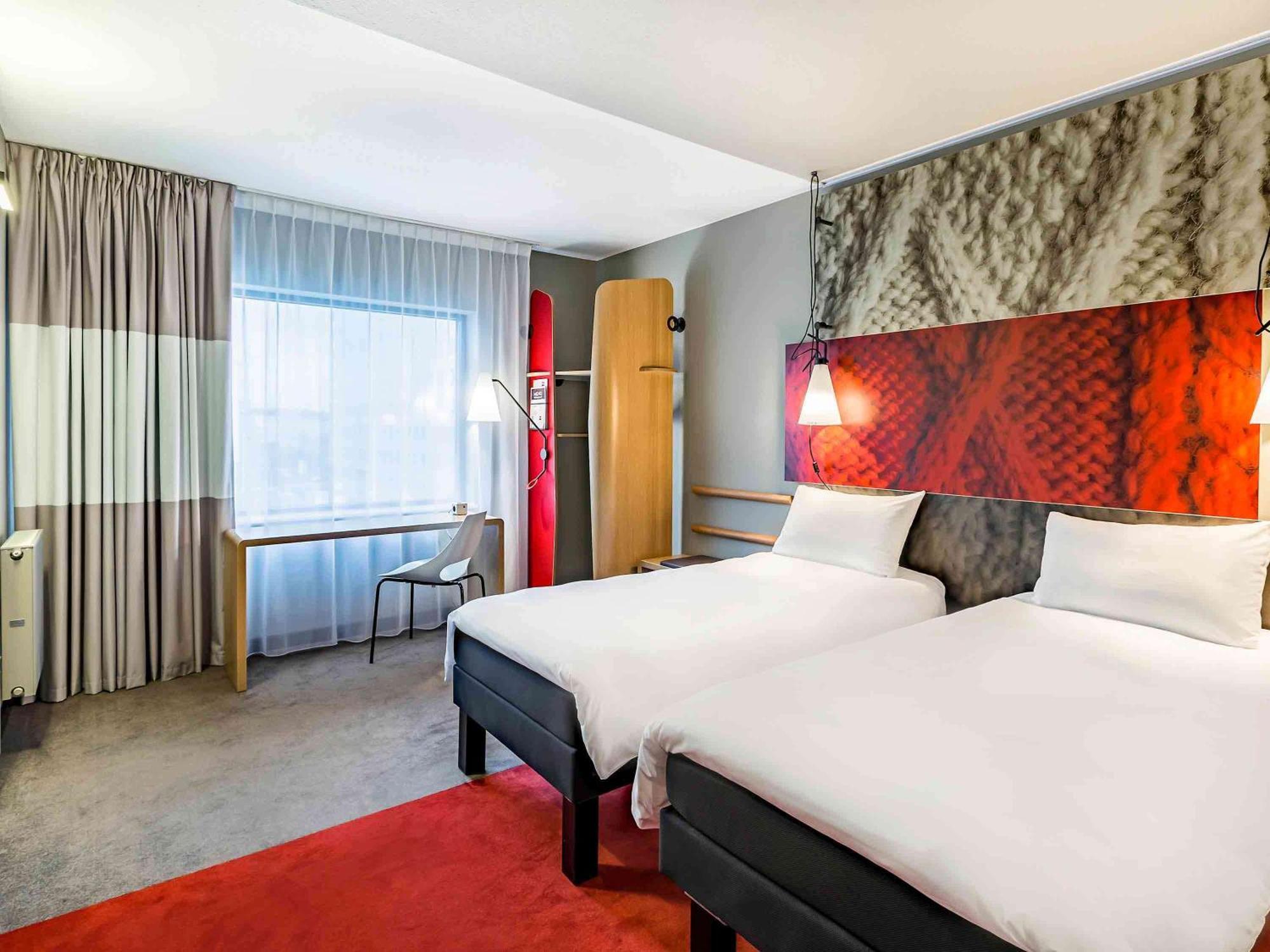 Ibis Wroclaw Centrum Exterior photo