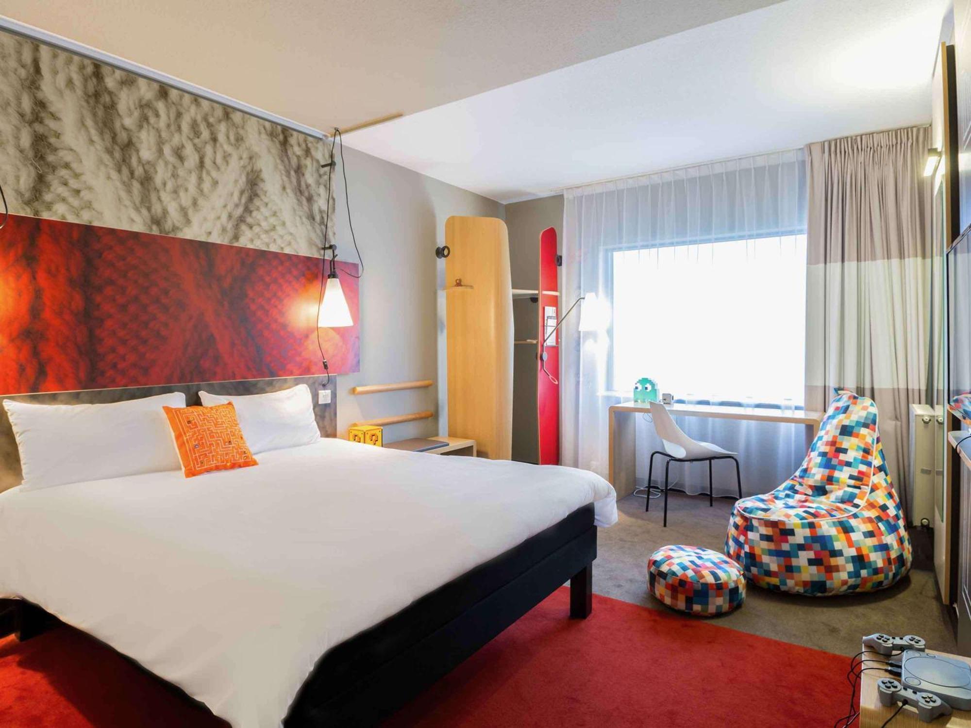 Ibis Wroclaw Centrum Exterior photo